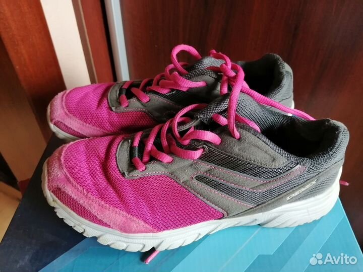 Кроссовки для девочки