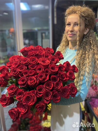 51 роза Эквадор 60,70 см