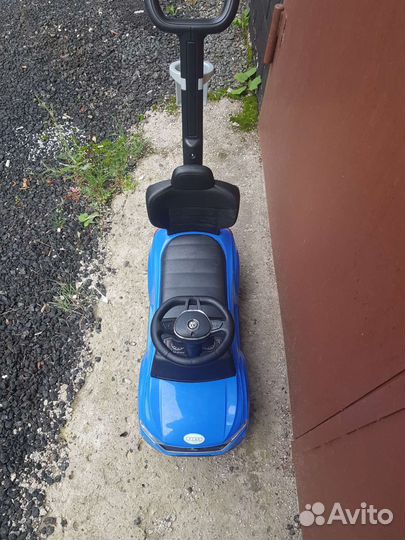 Детский автомобиль-каталка Volkswagen T-Roc BR s10