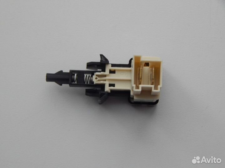 Кнопка сетевая пмм Beko арт. 1732090100