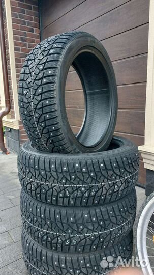 Bridgestone Blizzak Spike-02 225/45 R18 91T