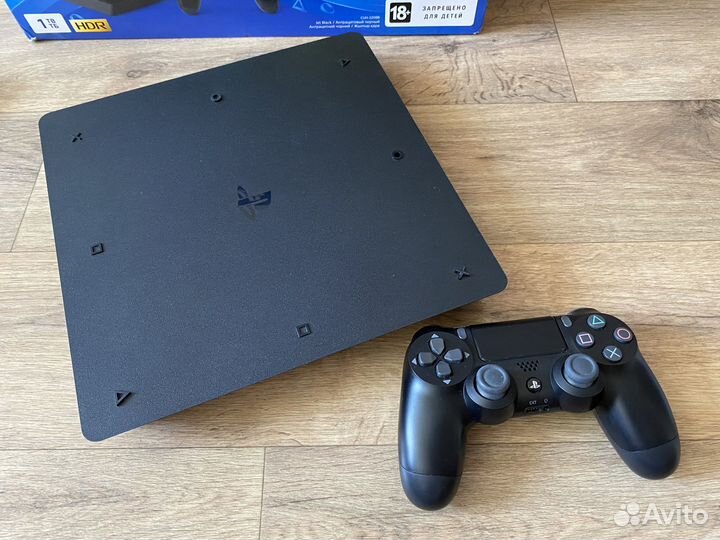 Sony PlayStation 4 Slim 1Tb 2208B / PS4 Slim 1Tb