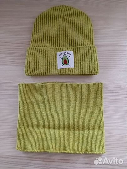 Комплект шапка и снуд