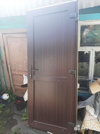 Двери пластиковые бу