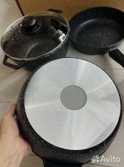 Набор посуды сковорода, кастрюля, жаровня