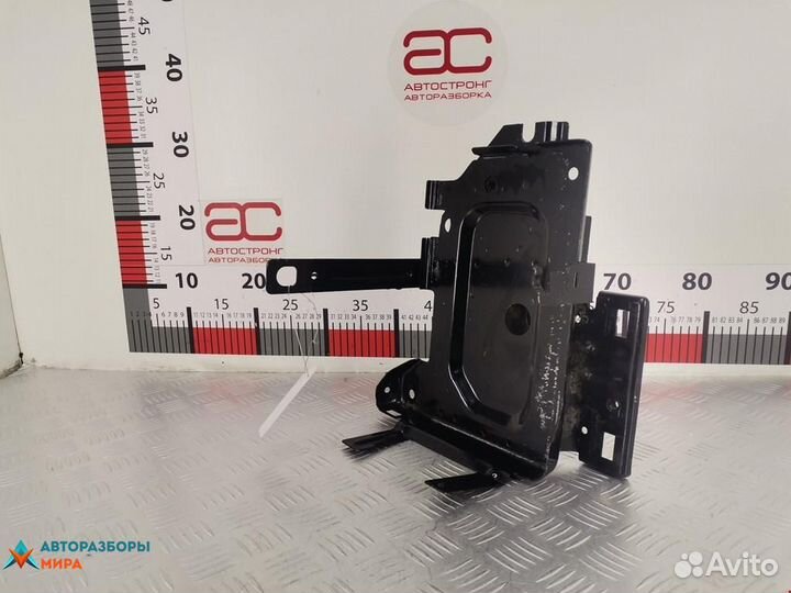 Полка аккумулятора Chevrolet Equinox 3 2018