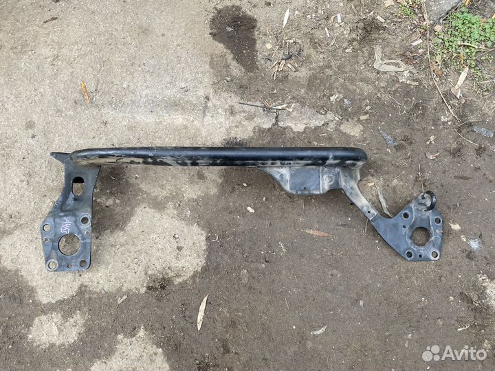 Балка подрадиаторная Audi A4 B5 2,5