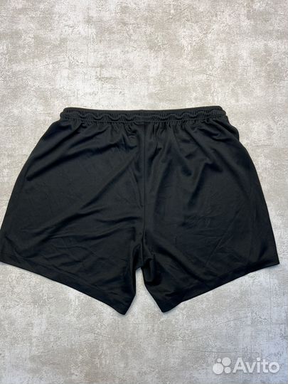 Шорты Nike размер М