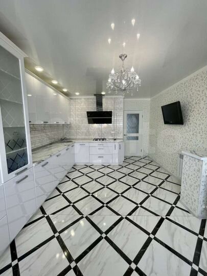 2-к. квартира, 71,2 м², 10/11 эт.