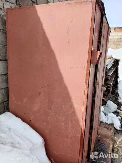 Шкаф металлический