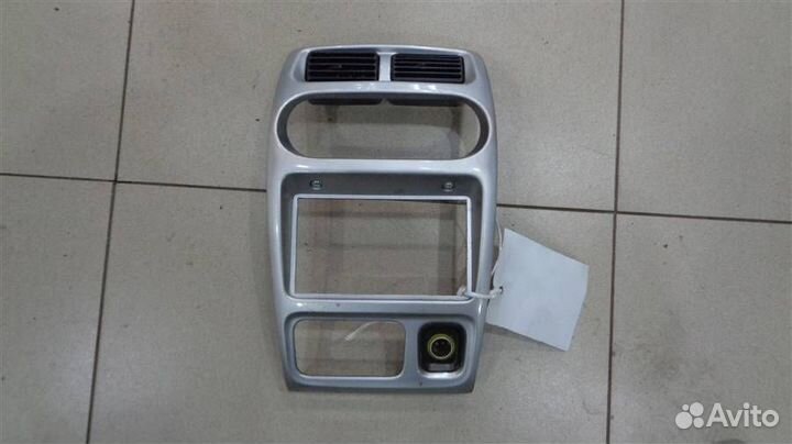 Накладка торпедо Daihatsu Storia 1998-2000