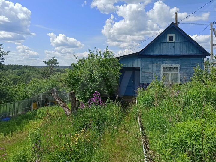 Дом 15 м² на участке 7 сот.