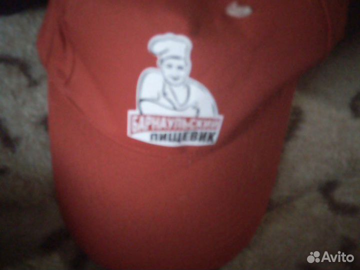 Кепки новые