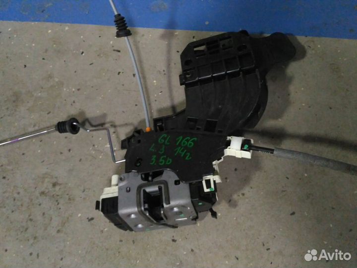 Замок задней левой двери Mercedes Ml GL 166