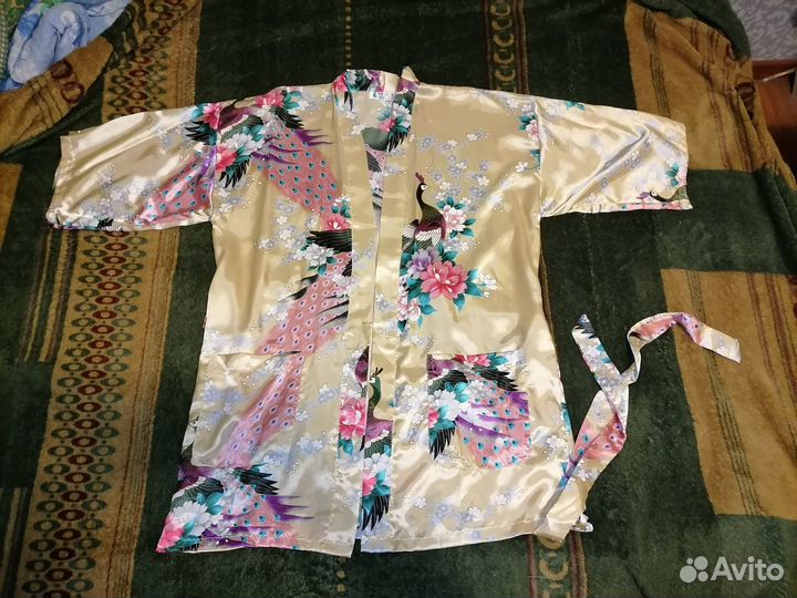 Халат желтый, Шелк