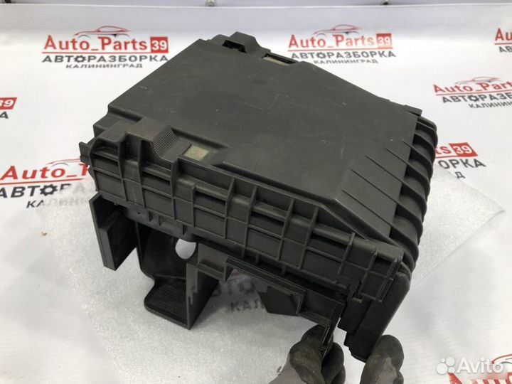 Блок предохранителей Volkswagen Passat B6