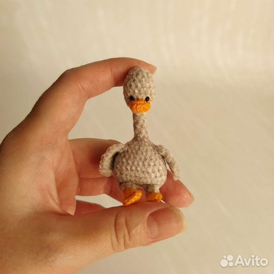 Гусик вязаный. Гусь для куклы