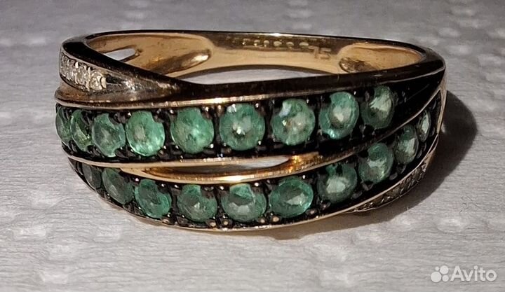 Золотые серьги и кольцо с изумрудом и бриллиант