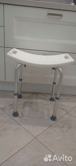 Стул для купания в ванной
