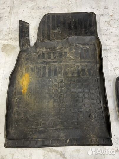 Левый передний задний коврик салона opel astra j