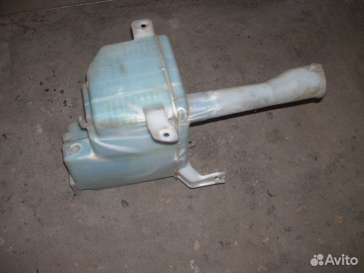 Митсубиси ланцер 9 бачок омывающей жидкости