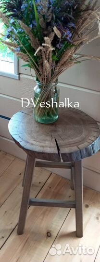 Табурет деревянный