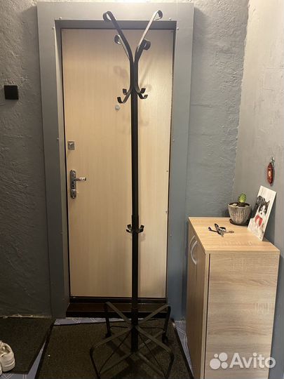 Вешалка для одежды напольная