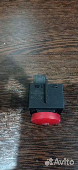 Кнопка аварийной сигнализации DongFeng DFH 4180 GX