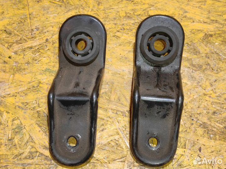 Кронштейн радиатора Opel Antara L07 A22DM 2013