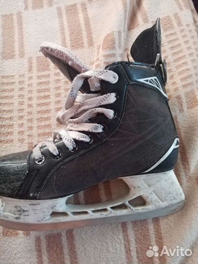 Хоккейные коньки bauer supreme S140