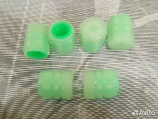 Колпачки,светящиеся в темноте