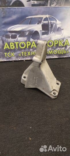 Правый кронштейн двигателя Chery Amulet
