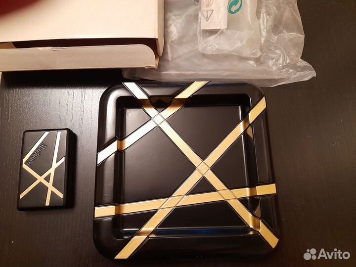 Пепельница и зажигалка Мальборо коллекция