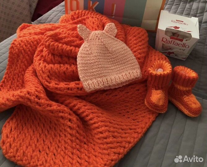 Вязаный комплект для детей и новорожденных