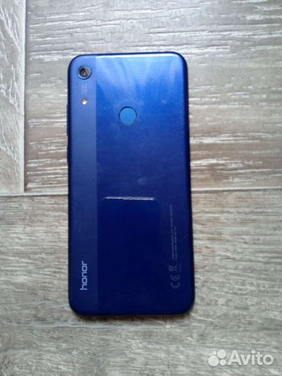 Телефон honor 8а