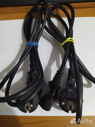 Сетевой кабель и удлинитель для компьютера