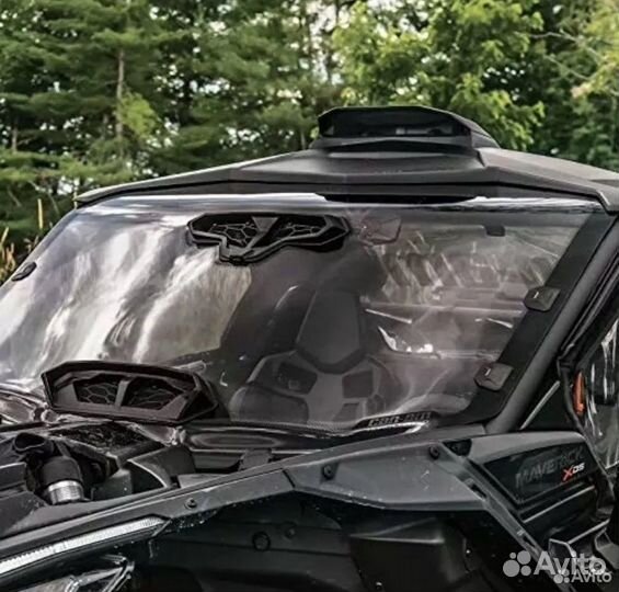 Лобовое стекло на BRP Maverick X3 ориг. 715005277