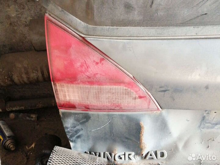 Дверь богажника