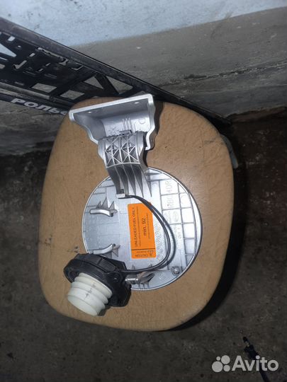 Лючок бензобака hyundai solaris 1