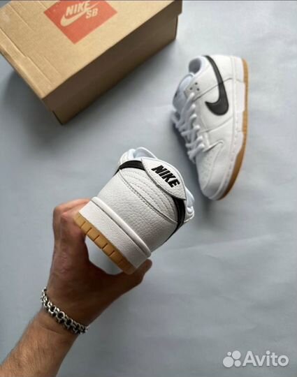 Nike dunk low pro white gum