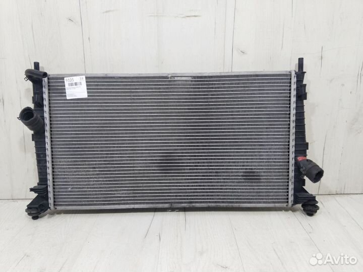 Радиатор охлаждения двигателя Mazda 3 BK 2.0 2008