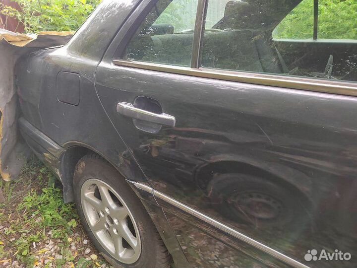 Дверь задняя правая Mercedes Benz C 230 2.3 M