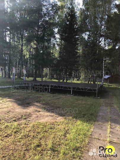 Уличный подиум из стали