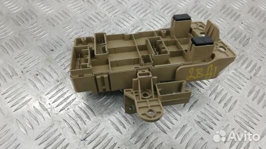 Блок предохранителей subaru tribeca B9 (2BA01M101)