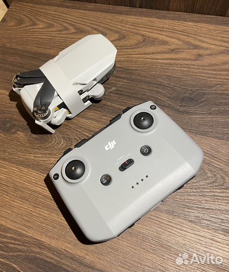 Квадрокоптер dji mavic mini 2 combo
