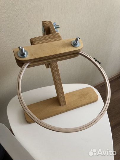 Держатель для пялец вышивания