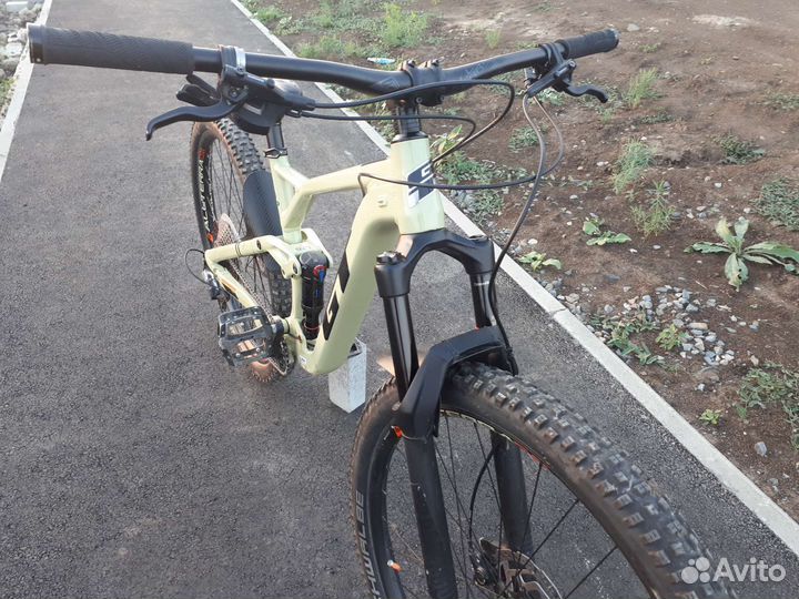 Велосипед gt sensor