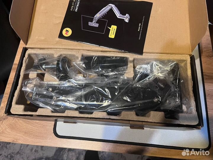 Кронштейн для монитора