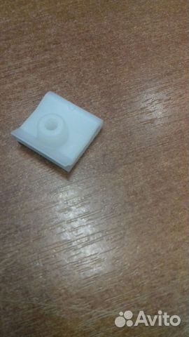 Клипса Nissan 768820M000