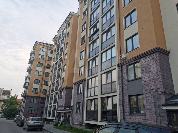 3-к. квартира, 90 м², 6/8 эт.